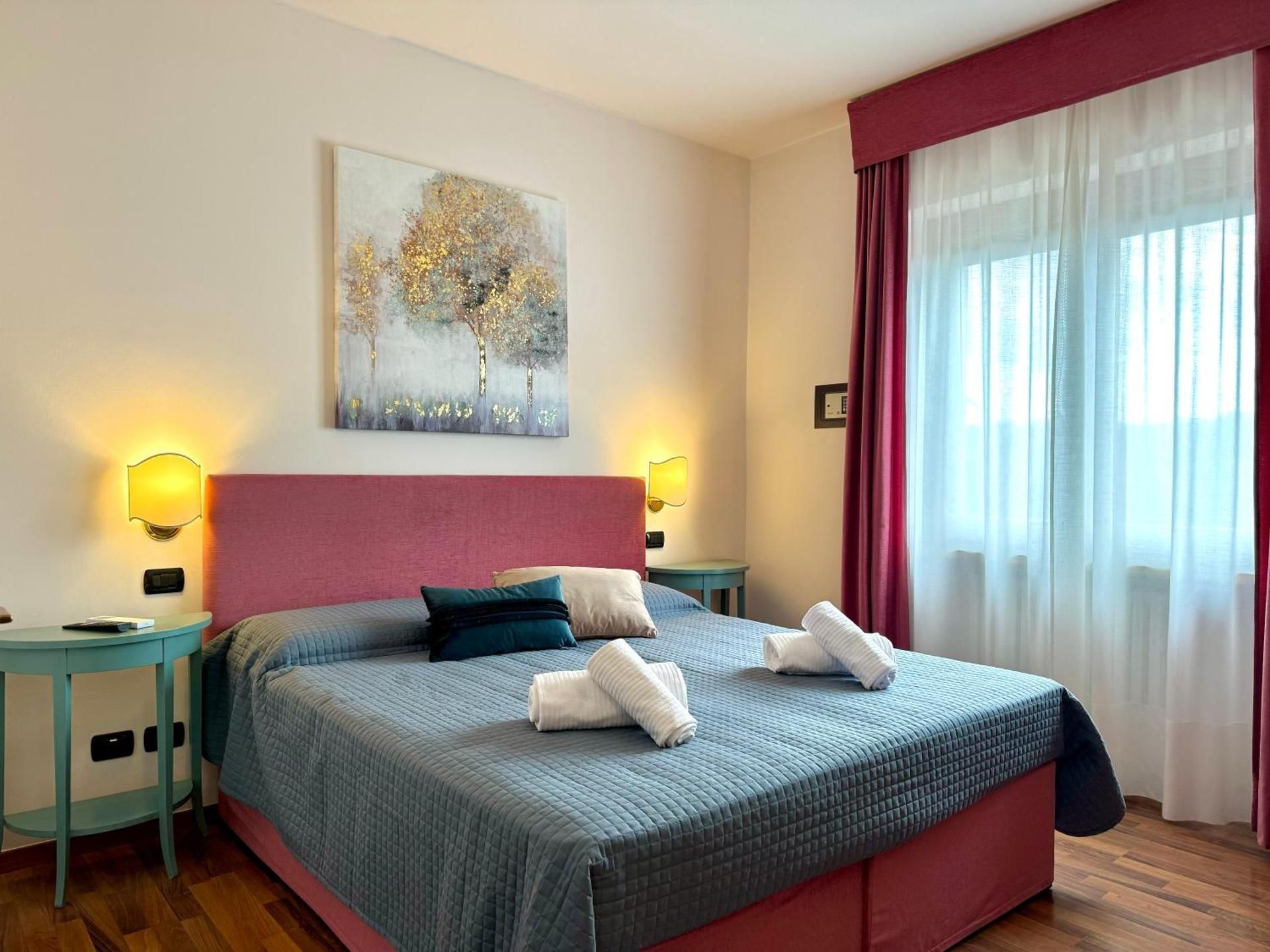 King Room with Mountain View