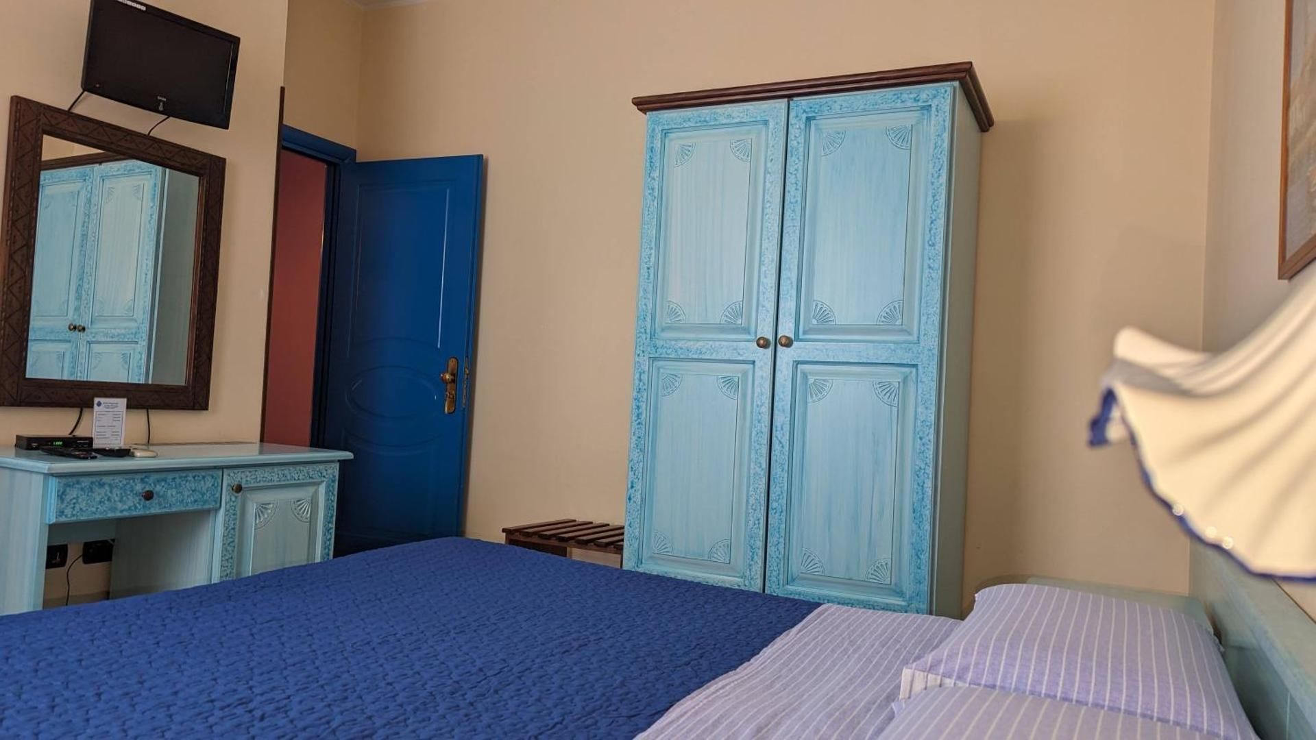 Double or Twin Room with Private Bathroom