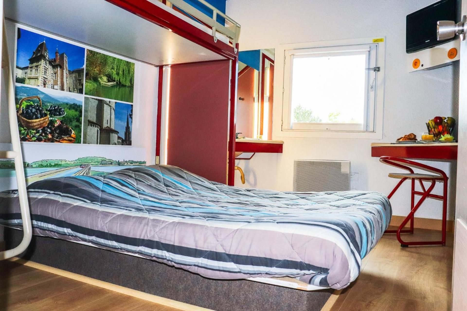 Triple Room with Shared Bathroom