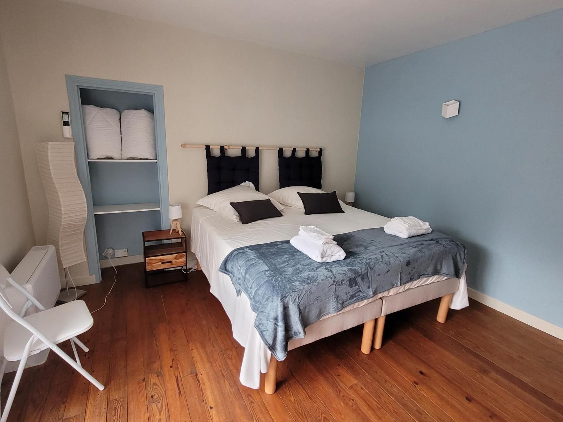 One-Bedroom Apartment with Terrace