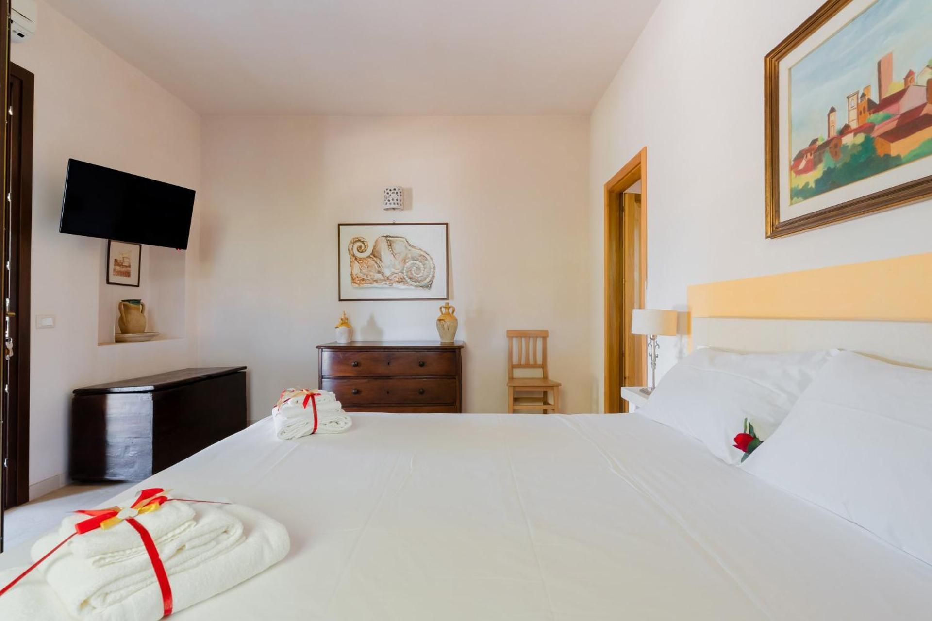Superior One-Bedroom Apartment