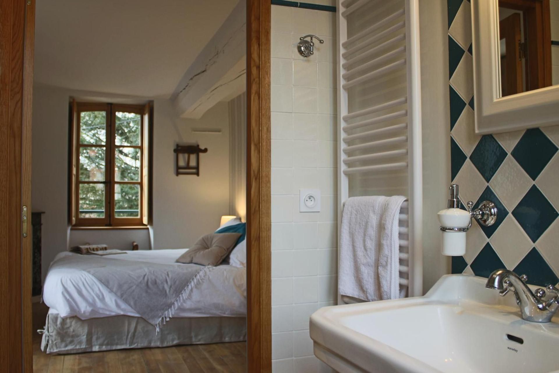 Queen Room with Garden View