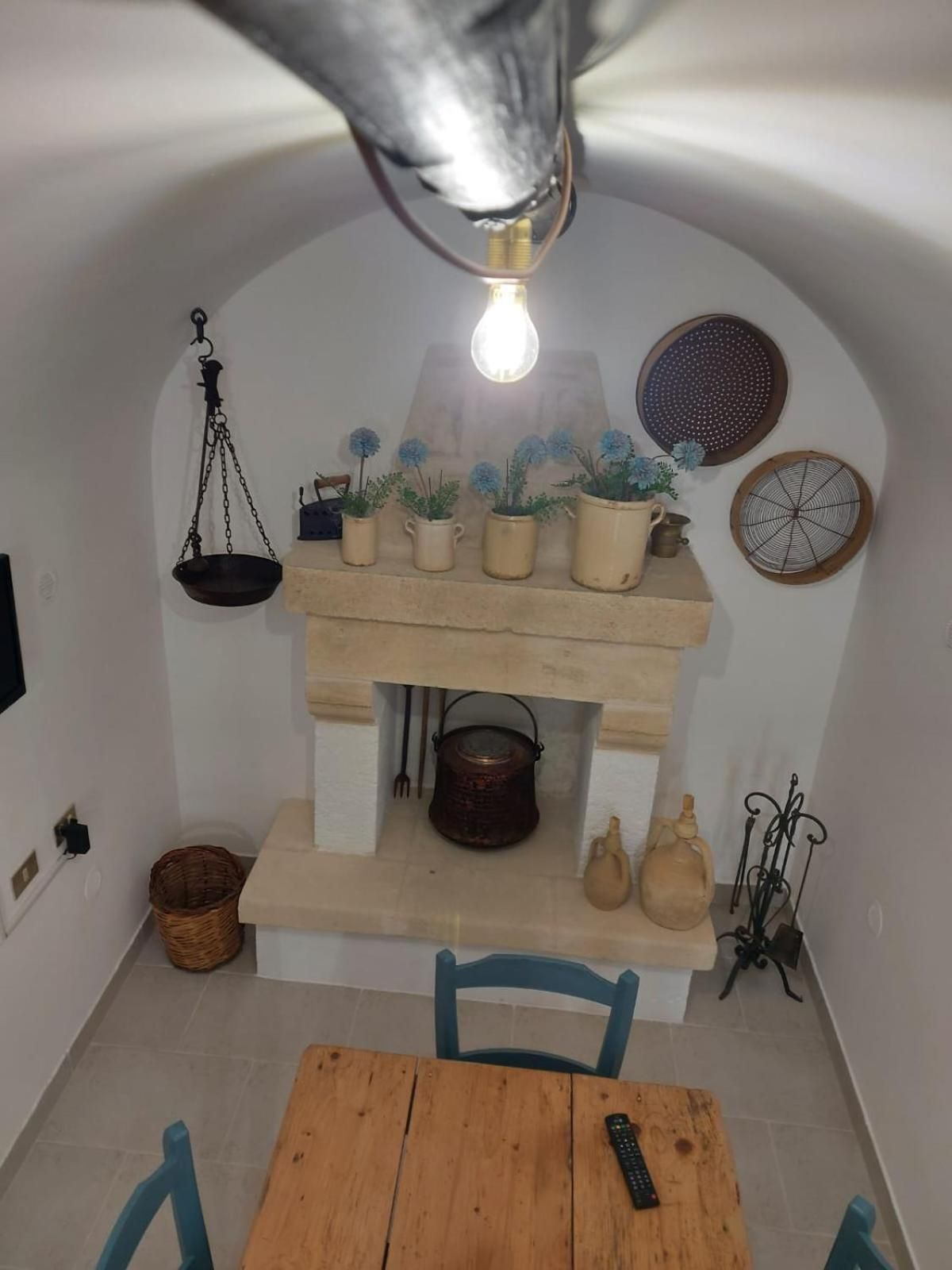 shared lounge/tv area