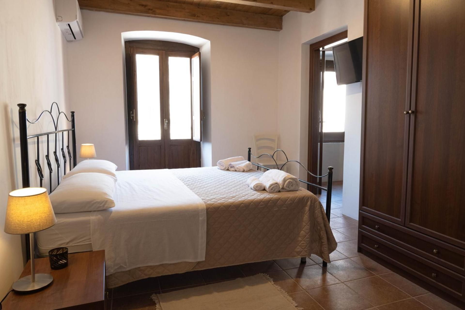 Triple Room with Private Bathroom