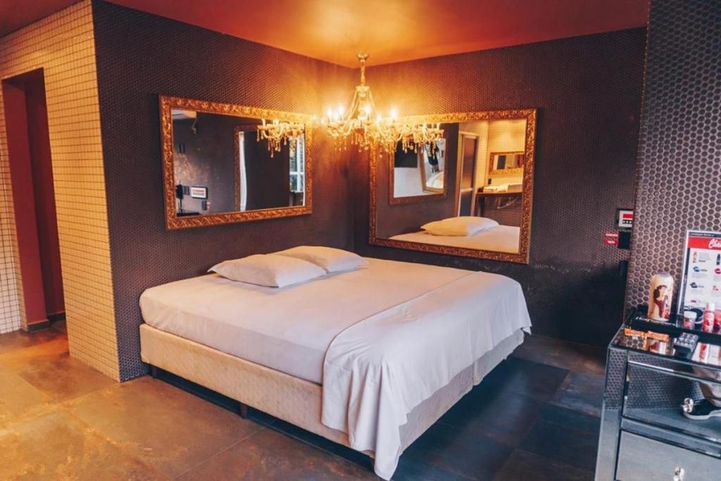 Suite with Private Pool