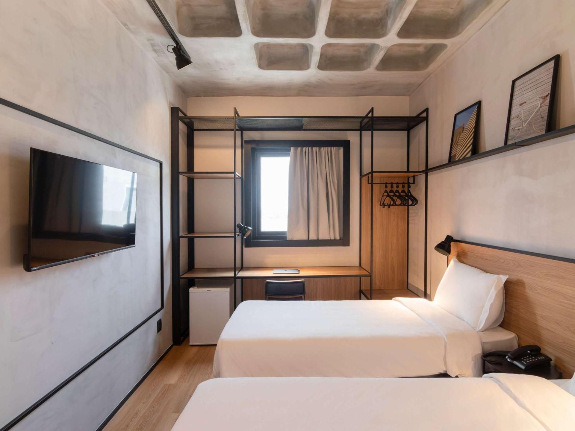 Standard Room with 2 single beds
