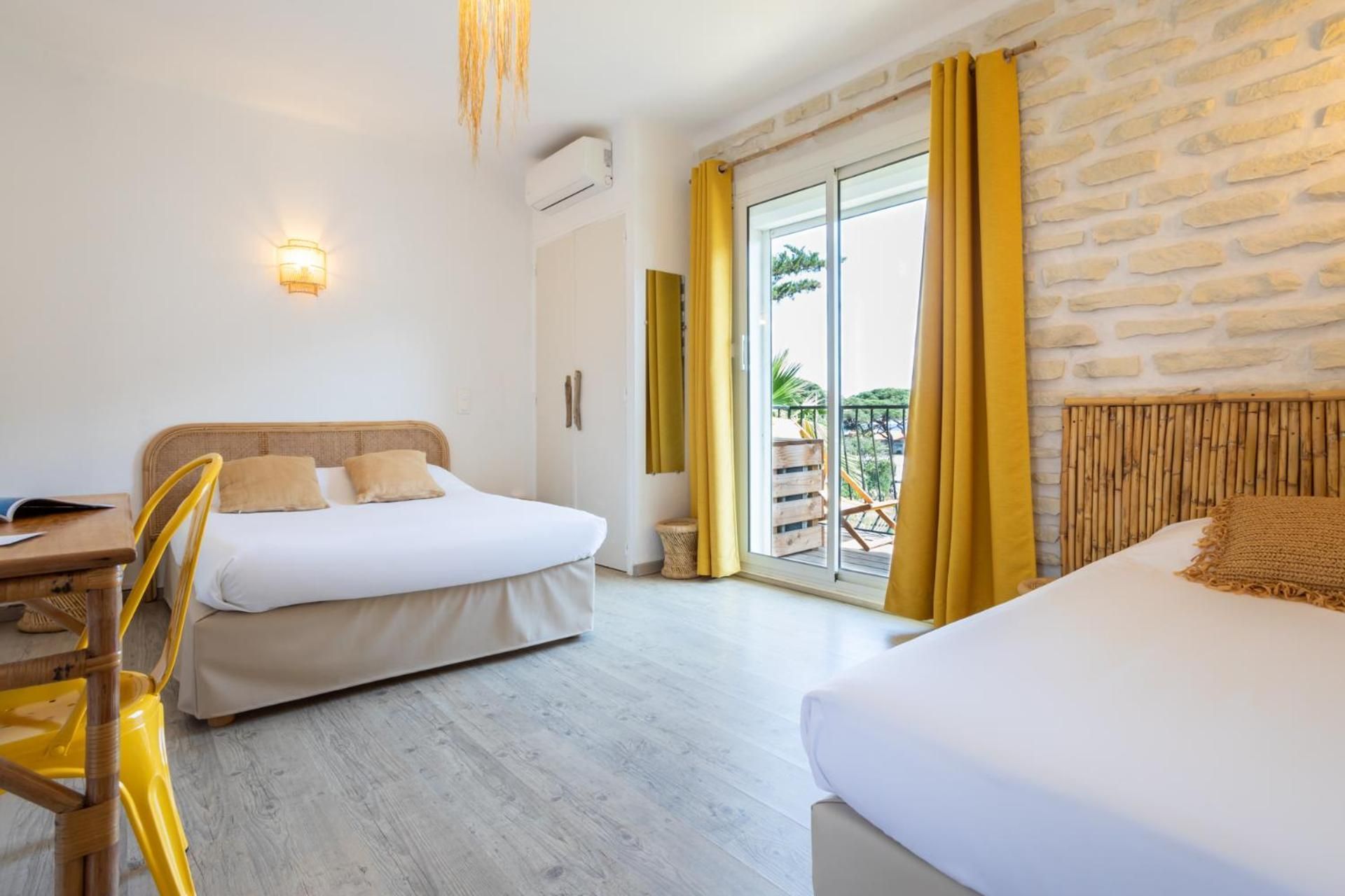 Triple Room with Kitchenette and Balcony