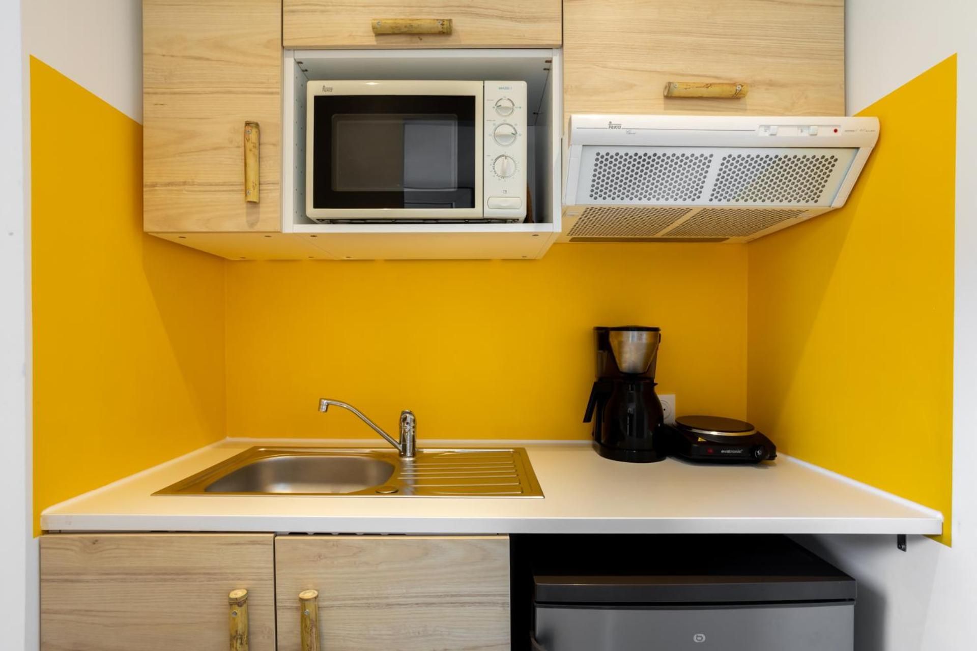 Triple Room with Kitchenette and Balcony