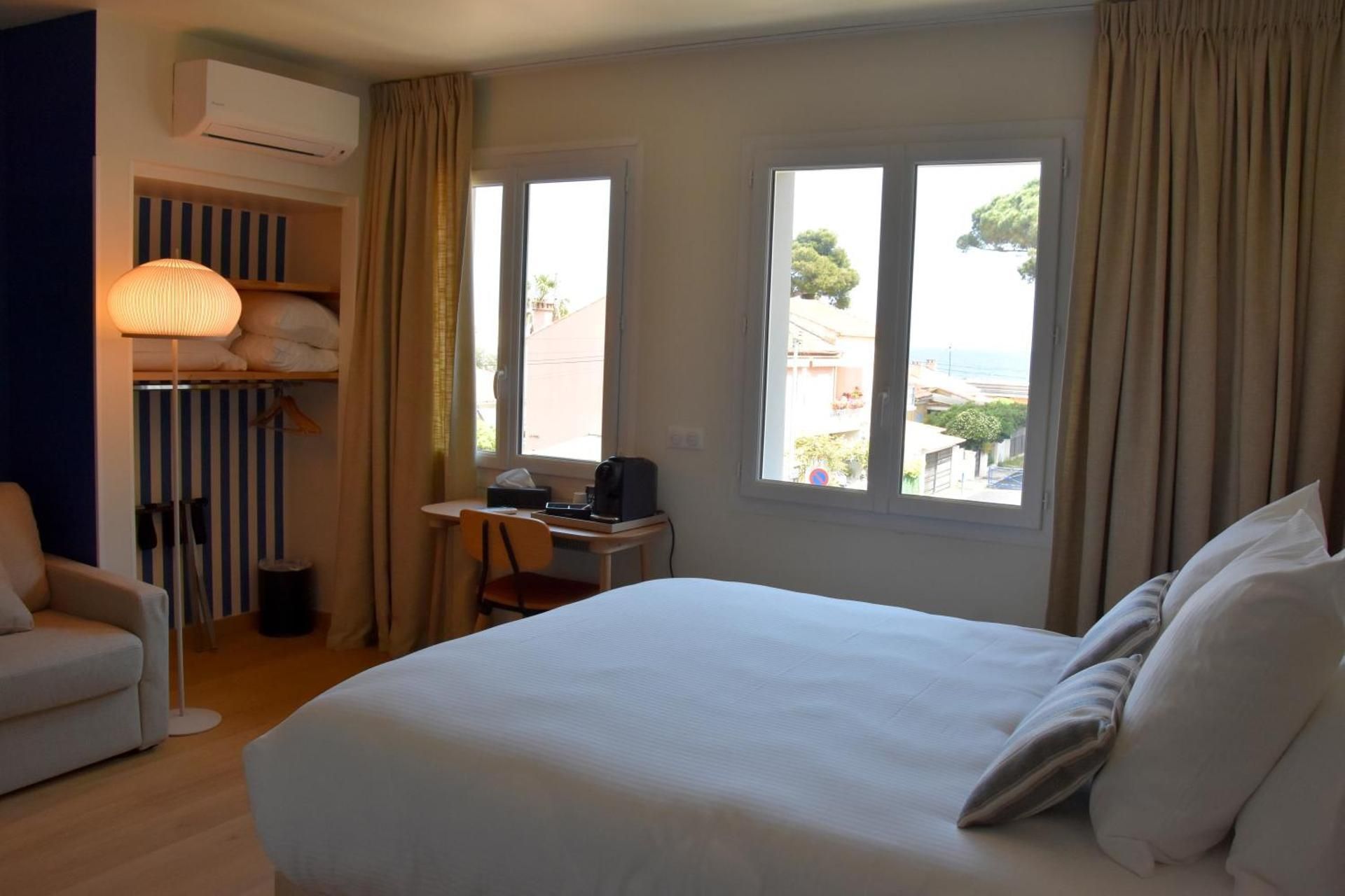Quadruple Room with Sea View
