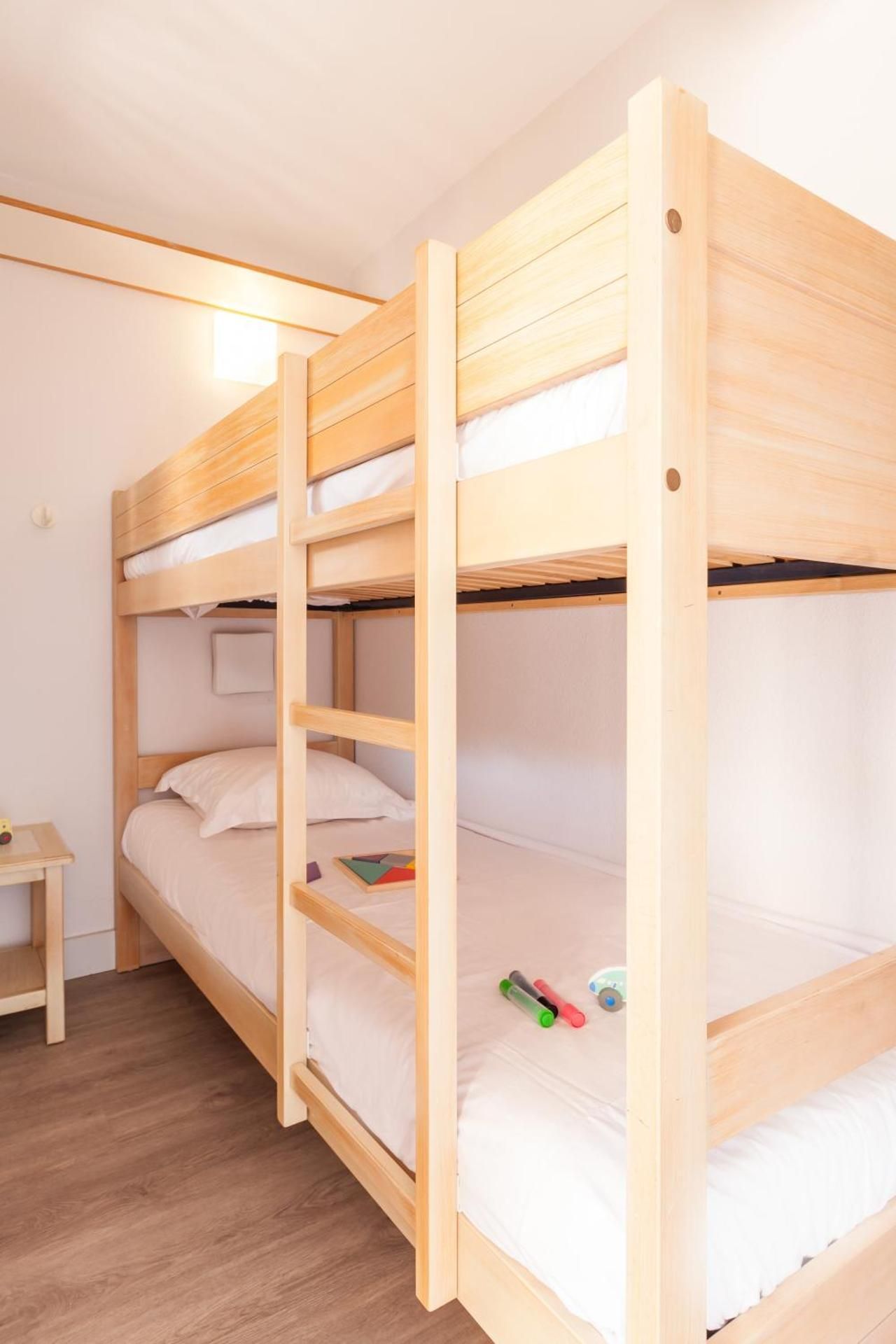 Standard Studio with Sleeping Alcove and Terrace or Balcony (4 People) - Garden View