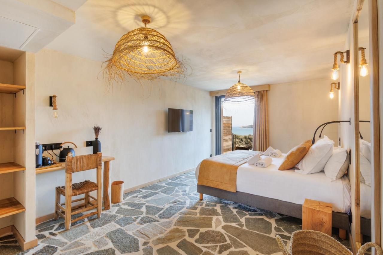 Double Room with Balcony and Sea View