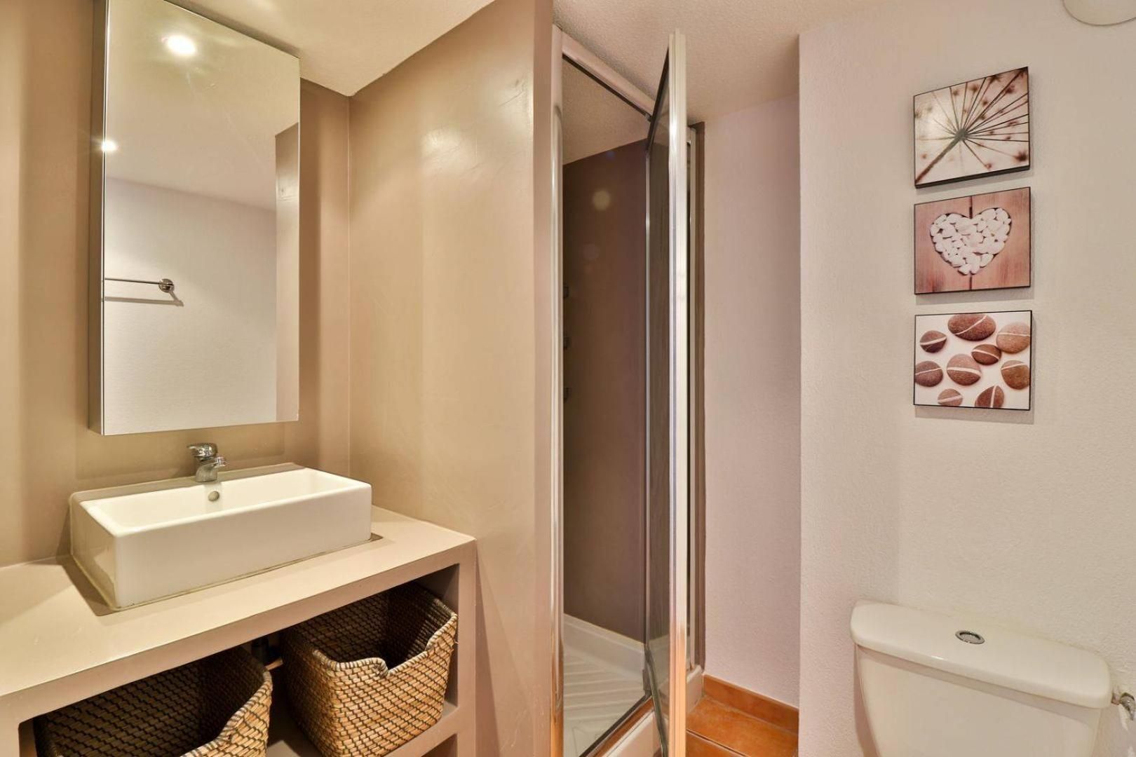 Deluxe One-Bedroom Apartment with Ocean View