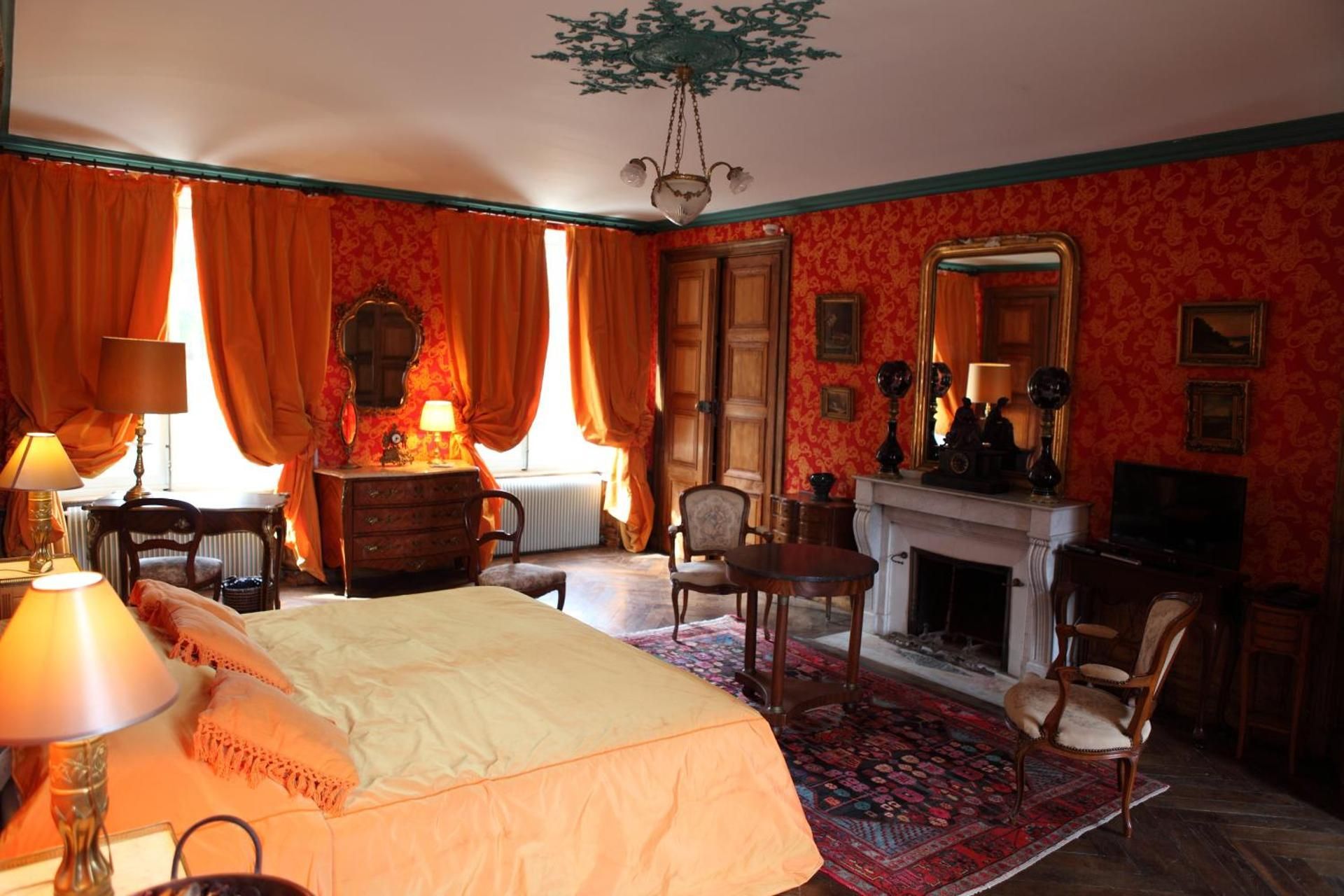 Deluxe Suite