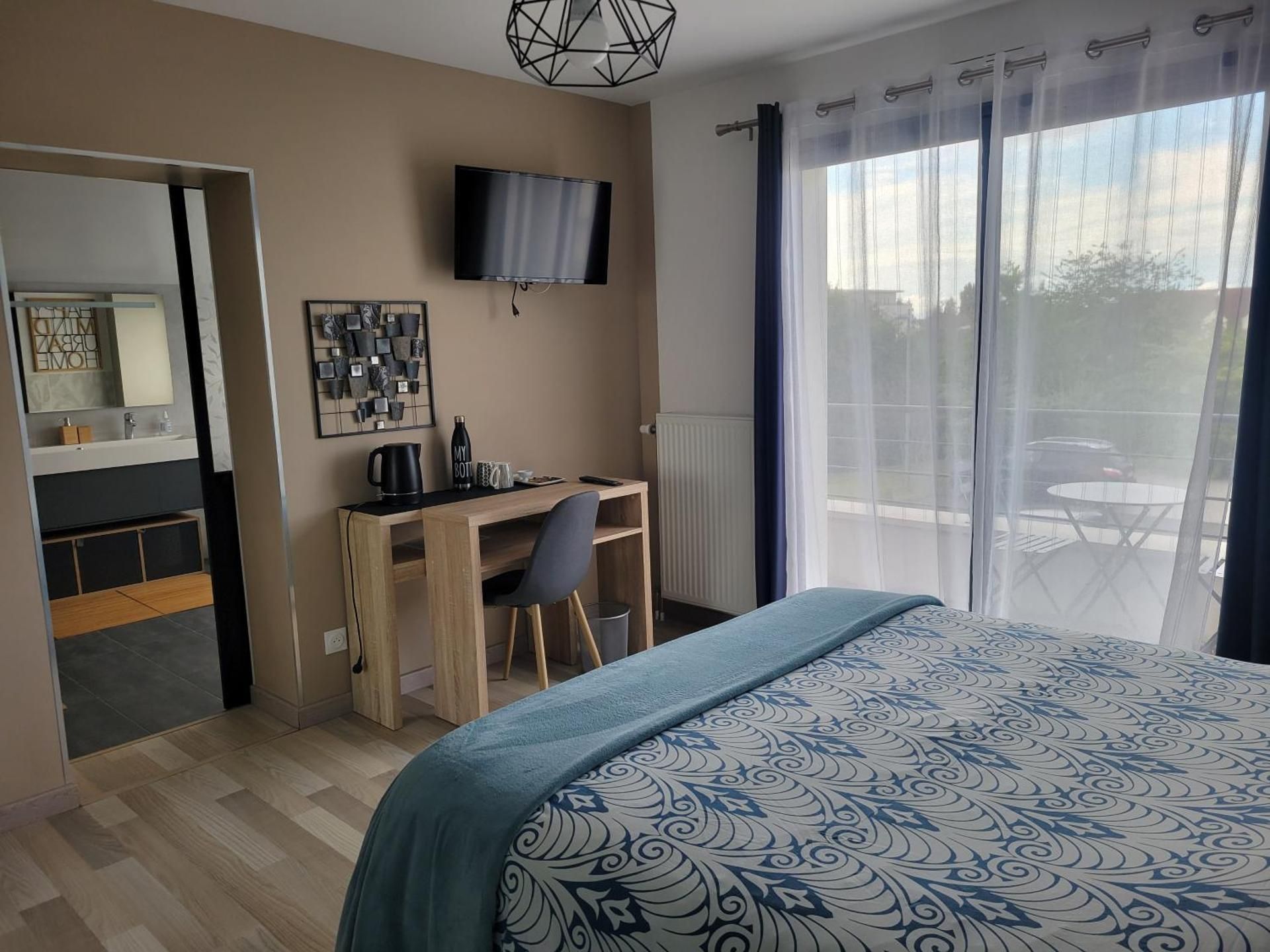 Double Room with Private Bathroom