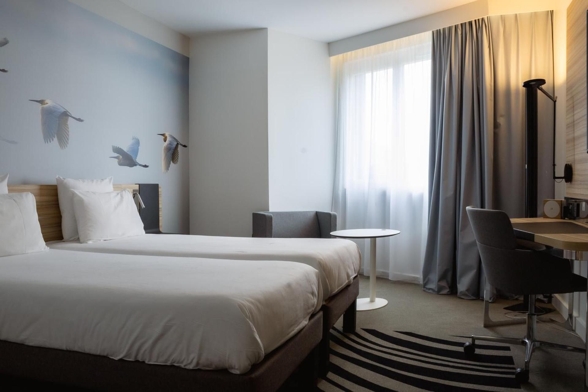 Novotel Valence Sud Standard Twin Room 2