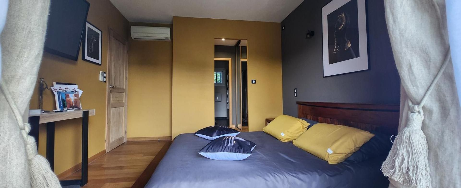 Double Room with Private Bathroom