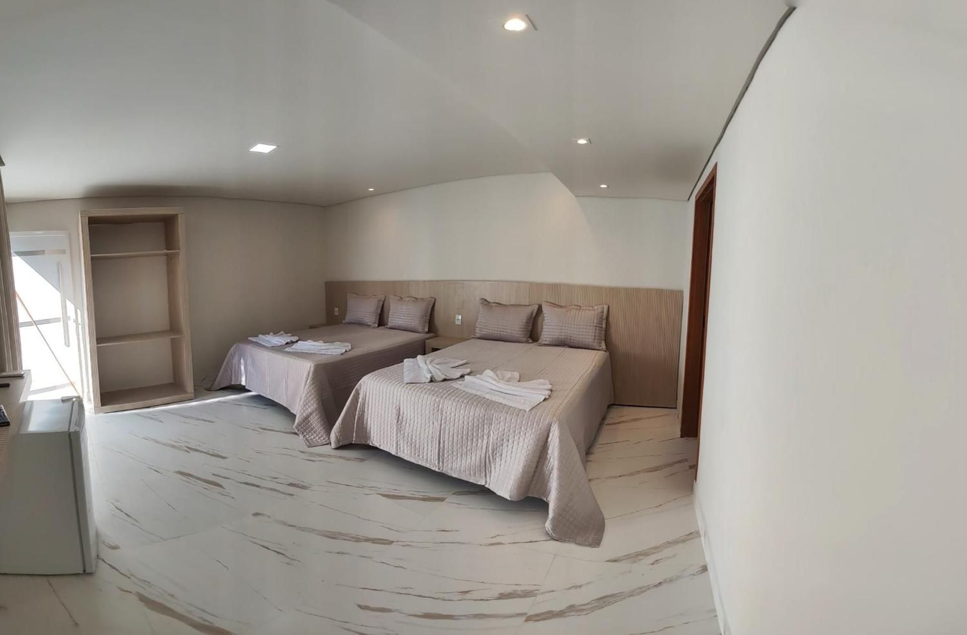 Deluxe Suite with Spa Bath