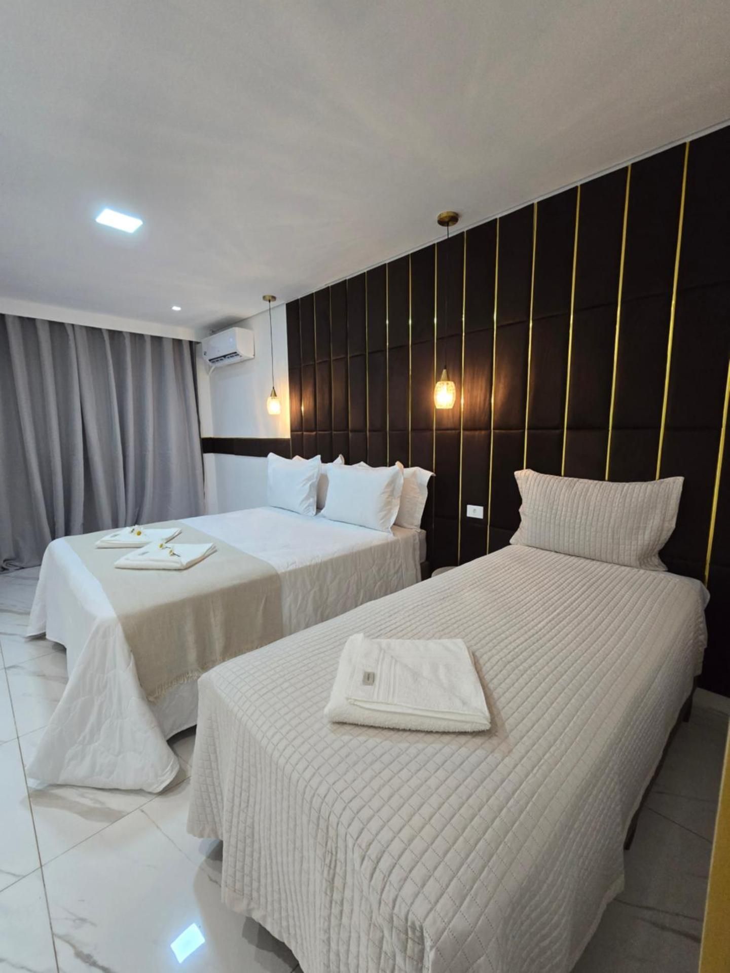 Deluxe Double Room (2 Adults + 1 Child)