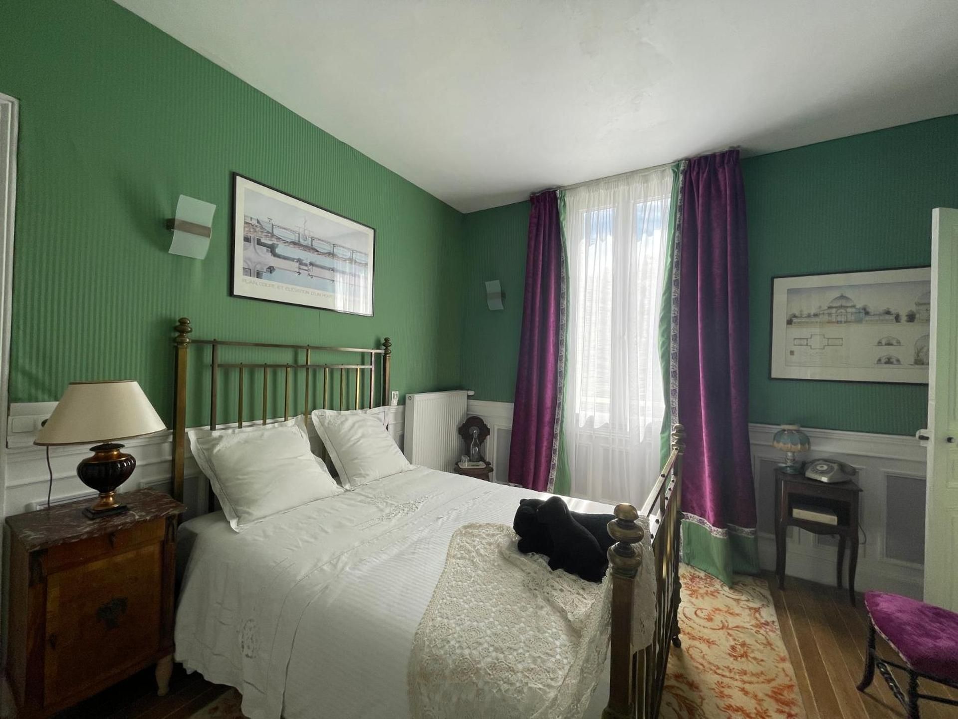 Large Double Room