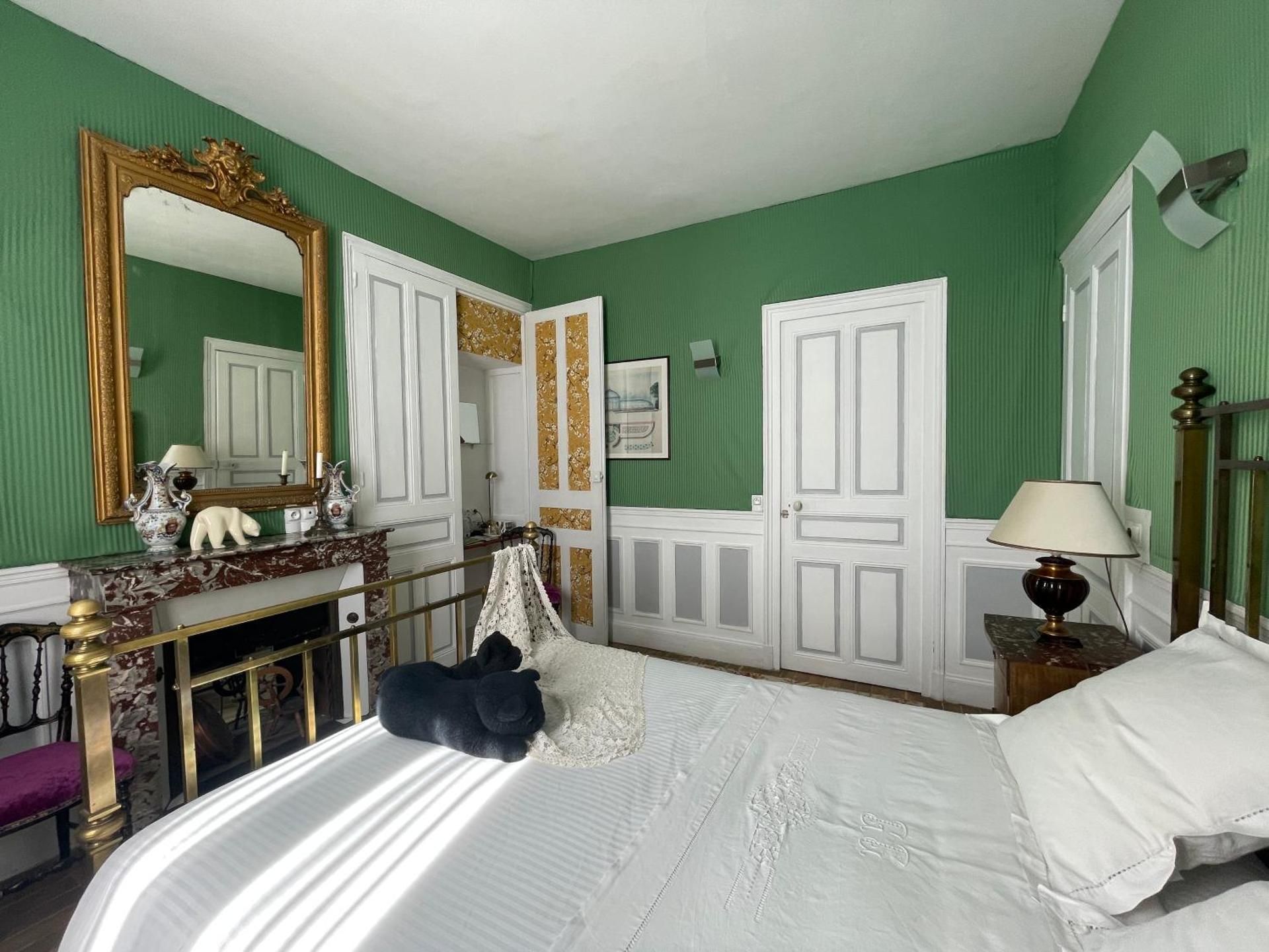 Large Double Room