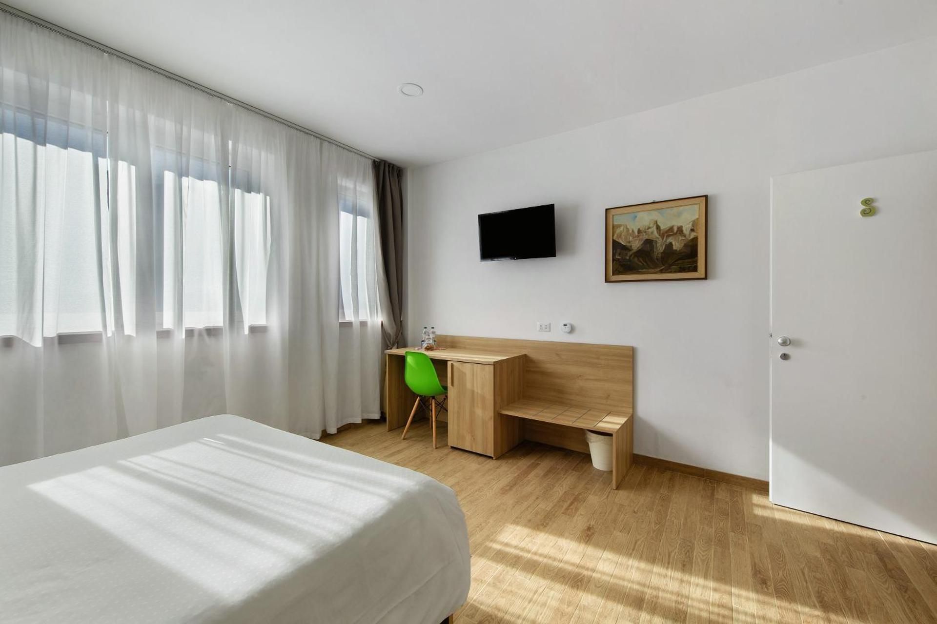 Triple Room with Mountain View