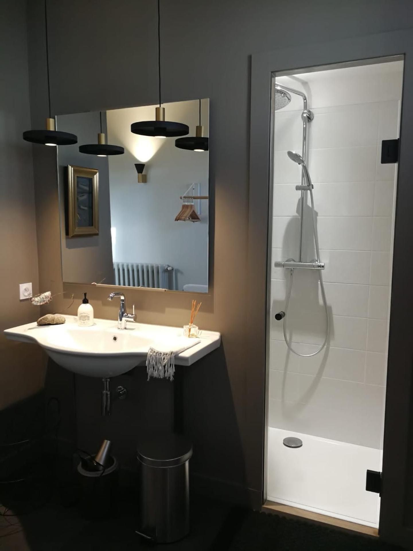 Deluxe Double Room with Shower