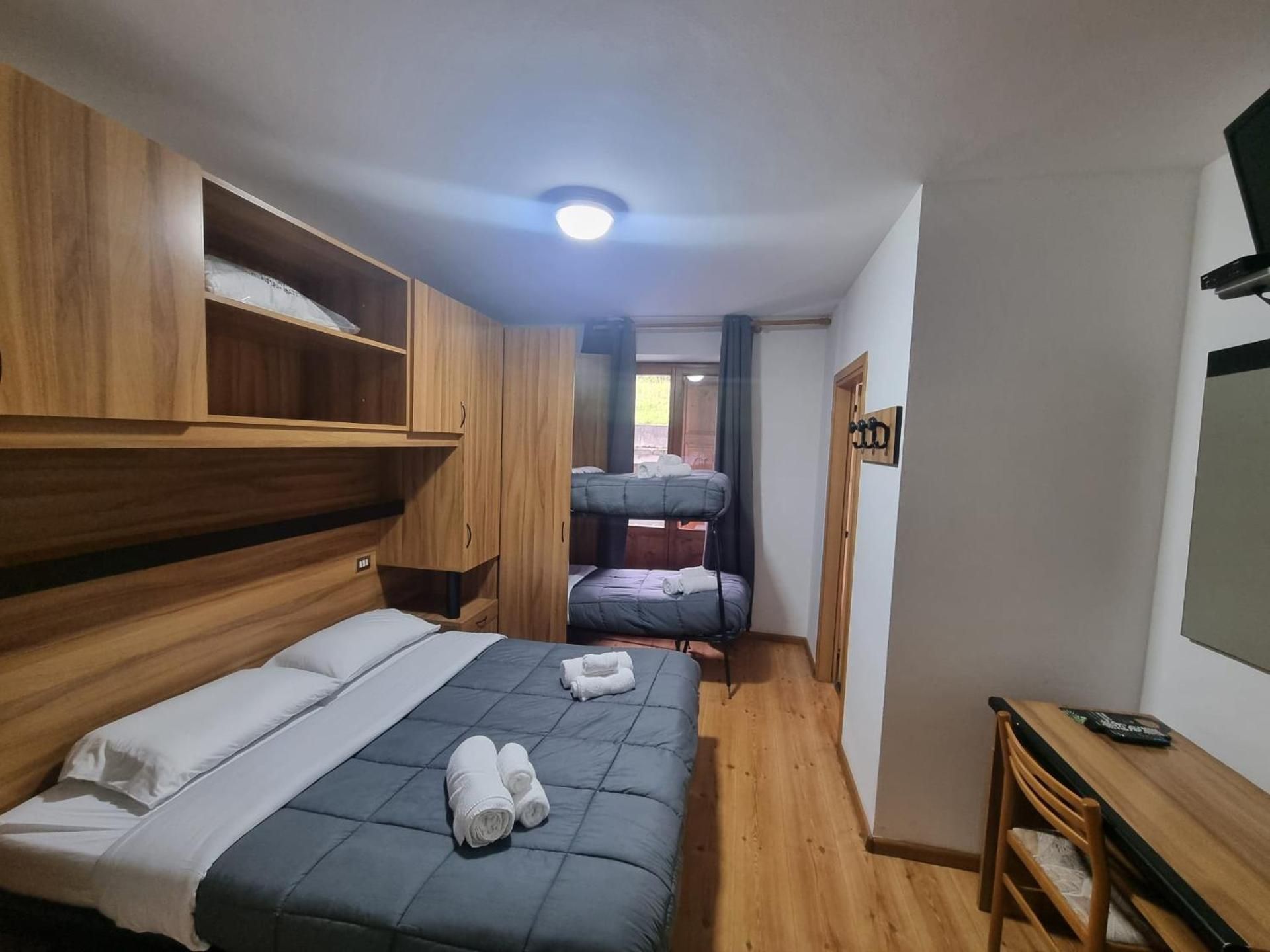Quadruple Room with Terrace