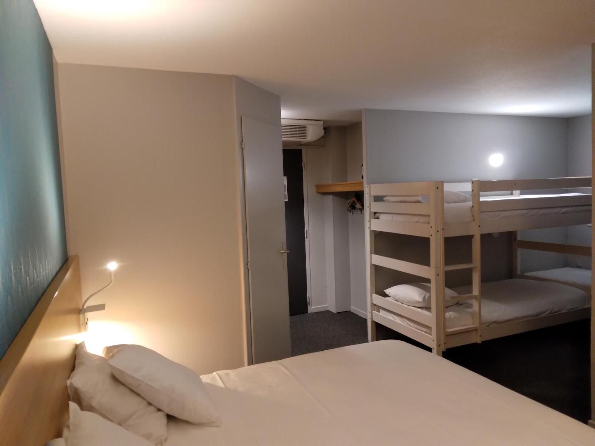 Family Room (5 Adults)