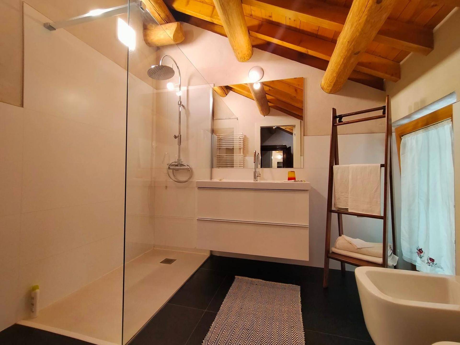 Quadruple Room with Private Bathroom