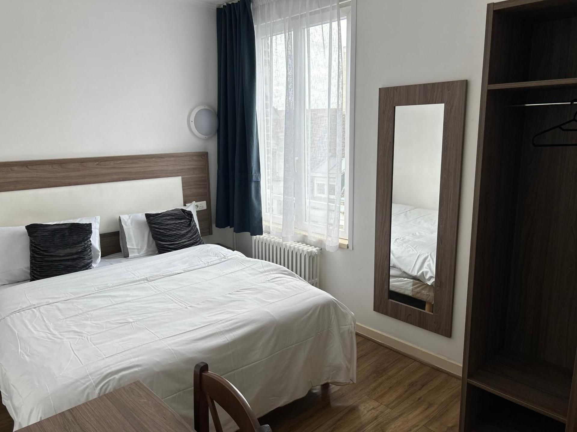 Le Clemenceau Hotel et Appart'hotel & Restaurant "Gare Sncf" centre ville Single Room