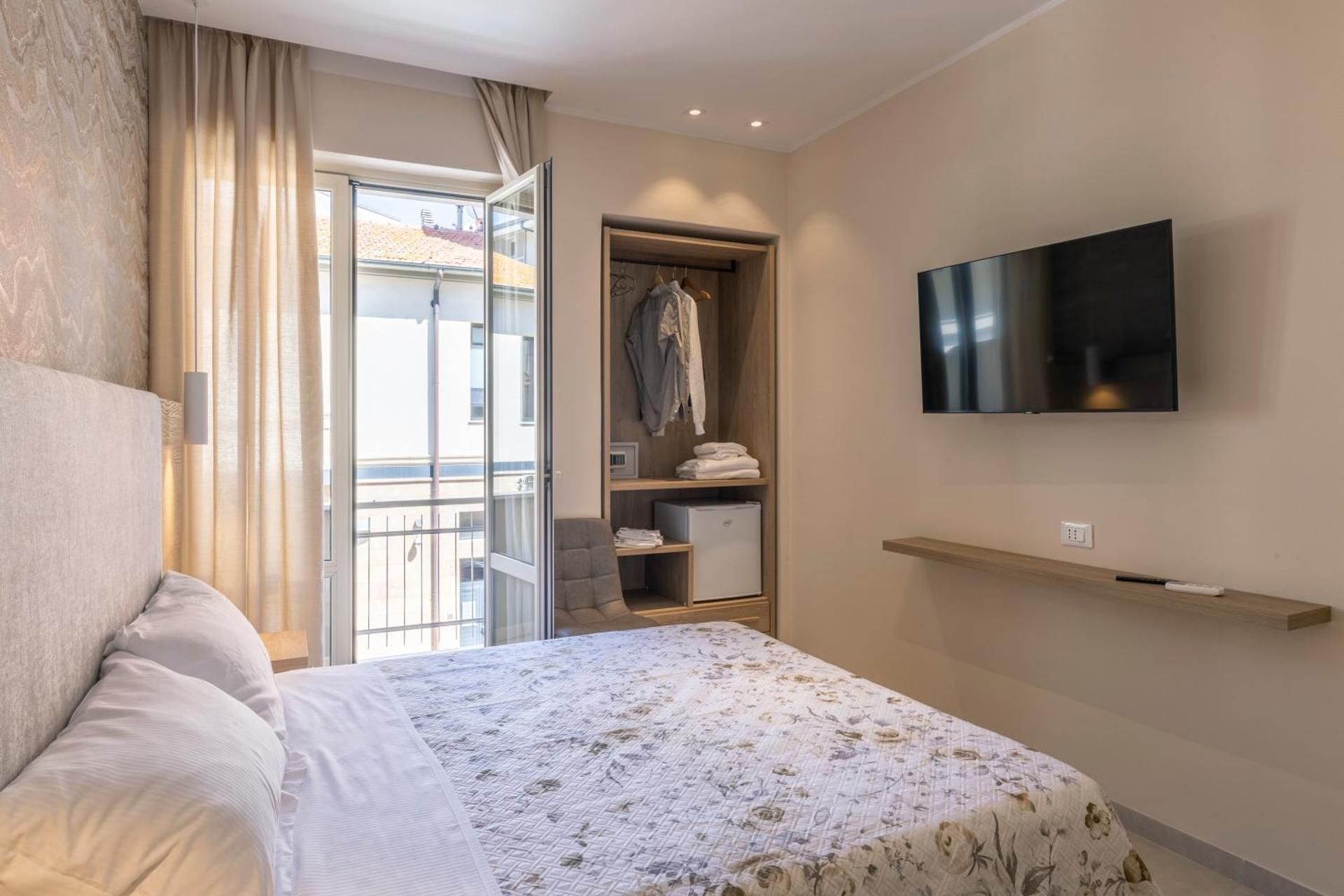 Deluxe Double Room with Balcony
