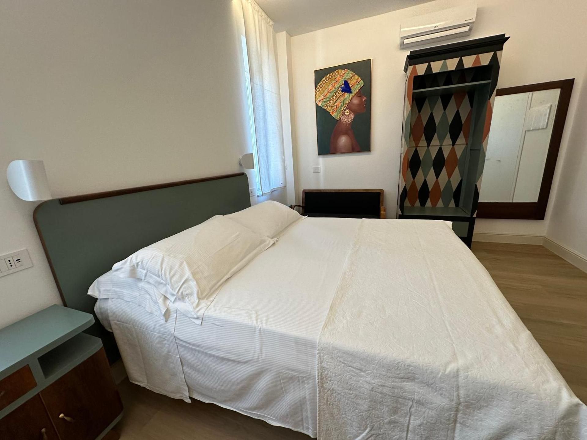 Queen Room with Garden View