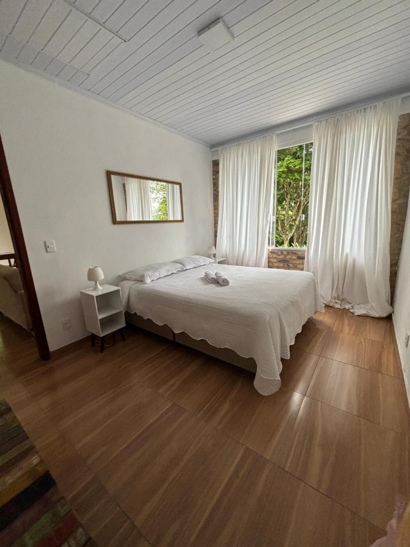 Queen Room with Garden View