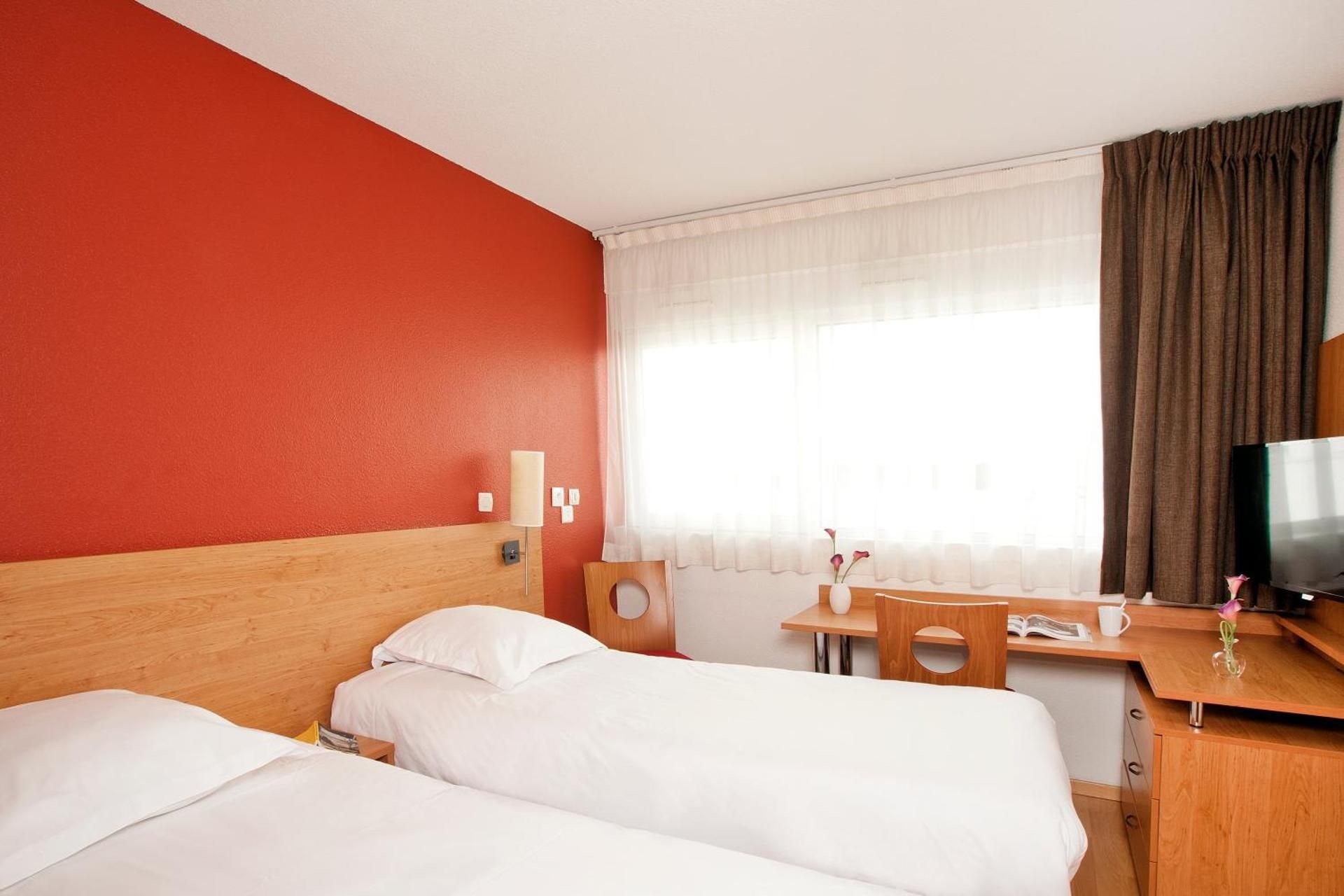 Studio (2 Adults)