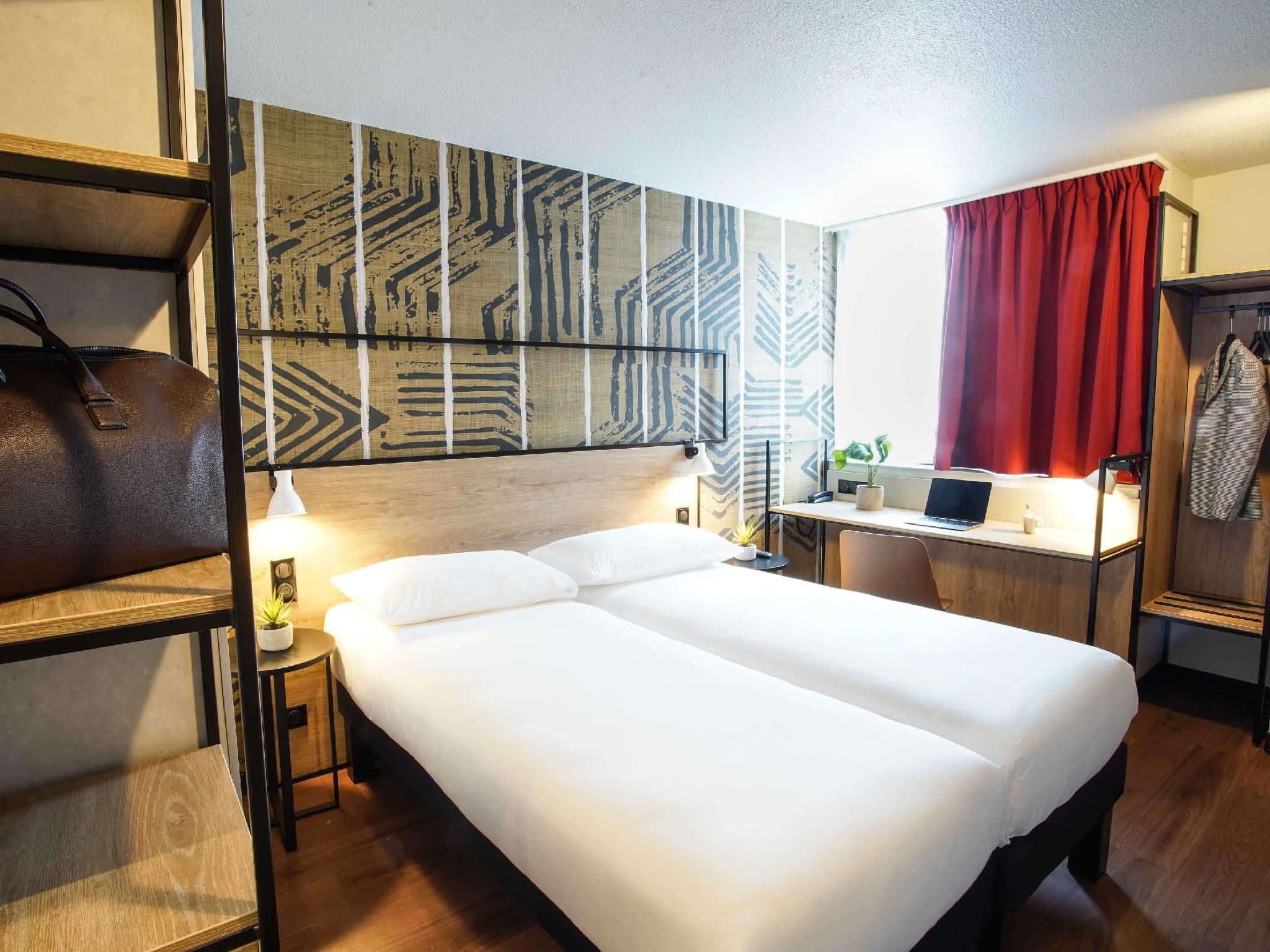 ibis Tours Centre Giraudeau Standard Room with 2 Single Beds