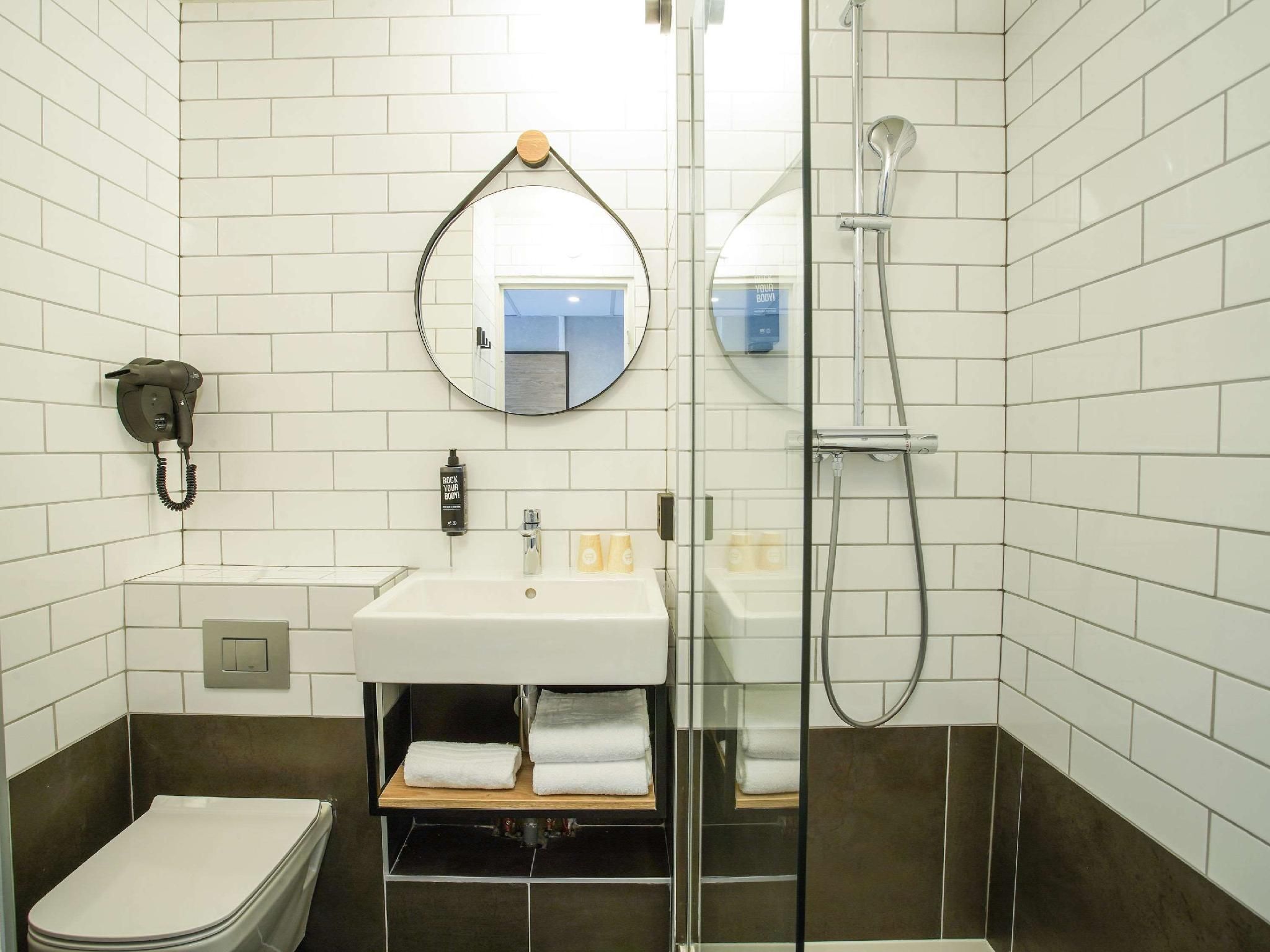 Standard Room with 1 double bed