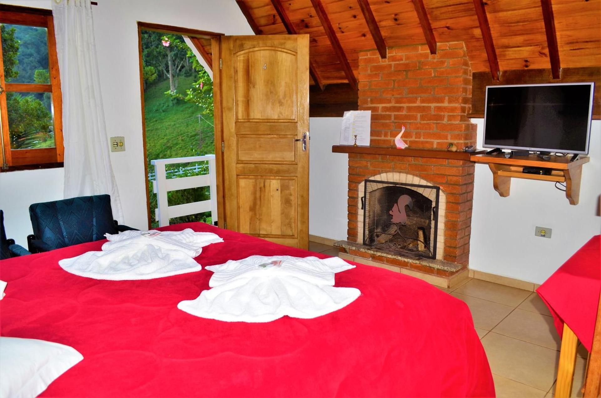 Chalet with Spa Bath 