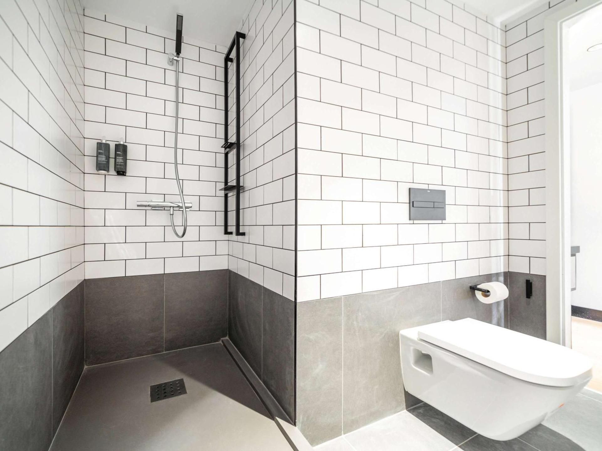 ibis Tours South Superior Double Room with Sofa 3