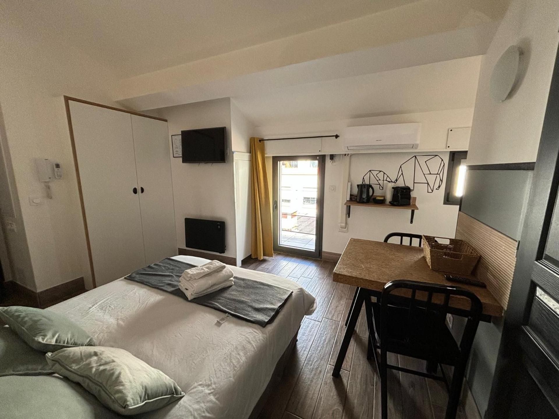 Apartment with Balcony