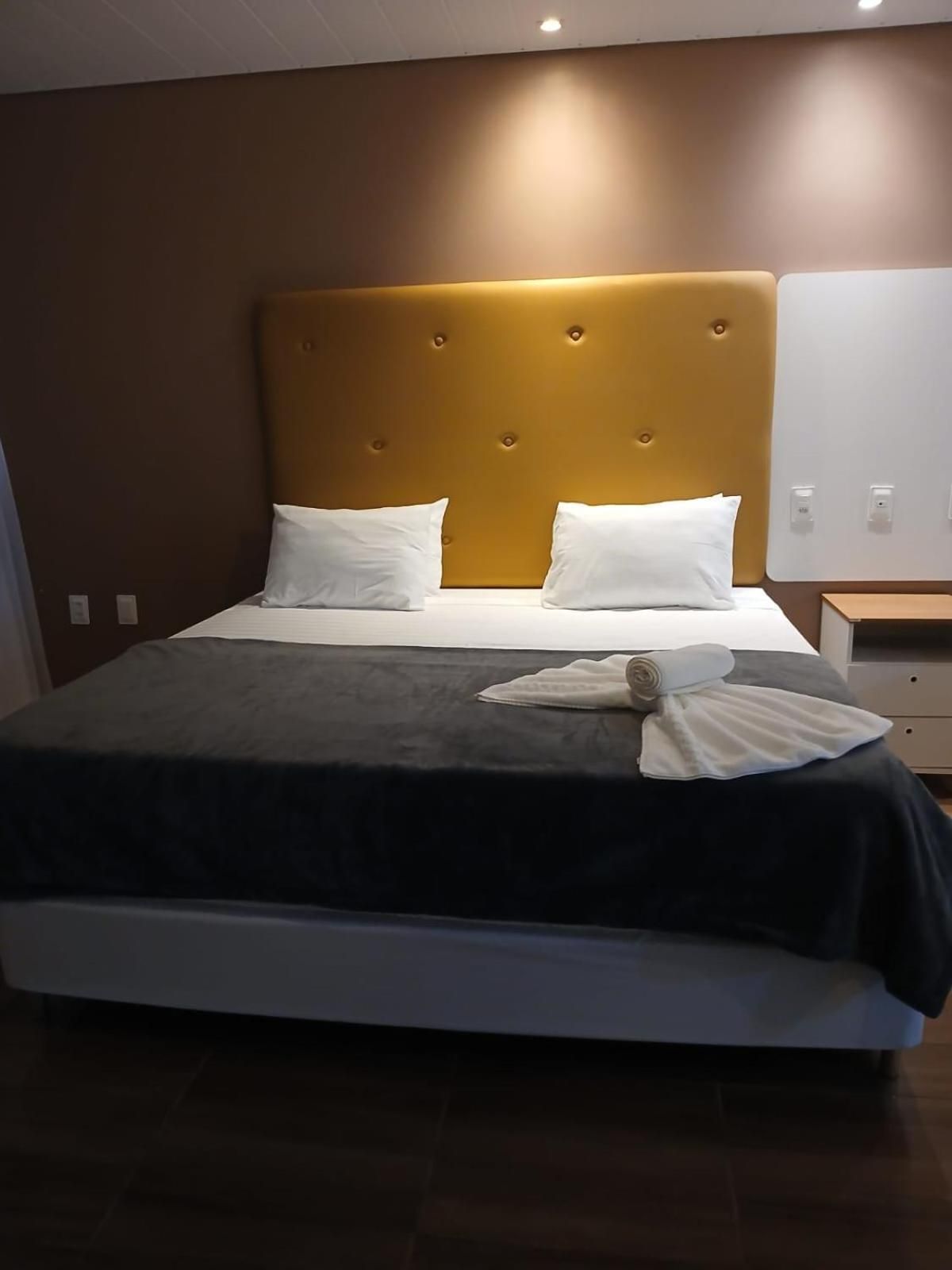 Deluxe Room (1 adult + 1 child)