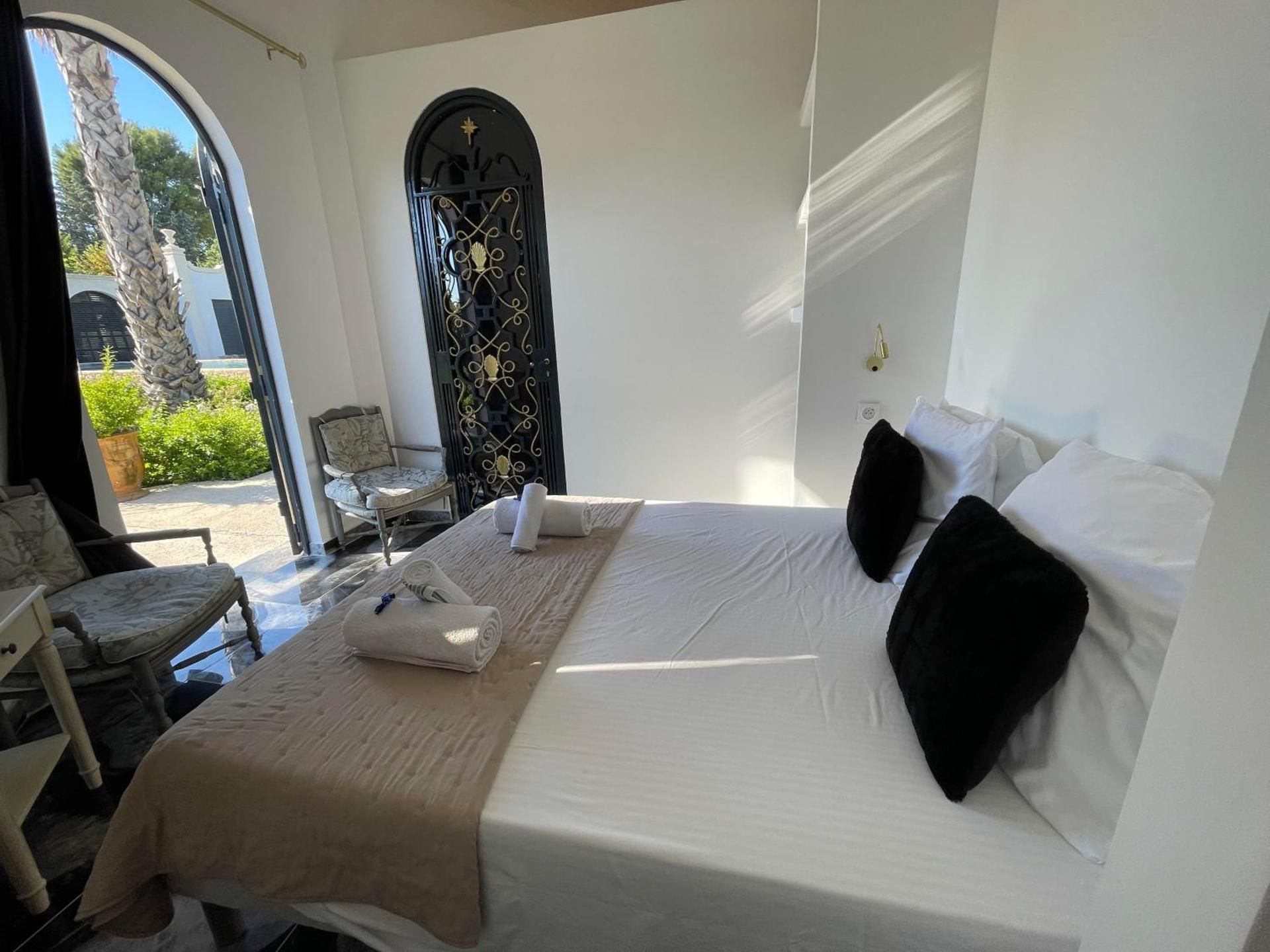 Double Room with Pool View