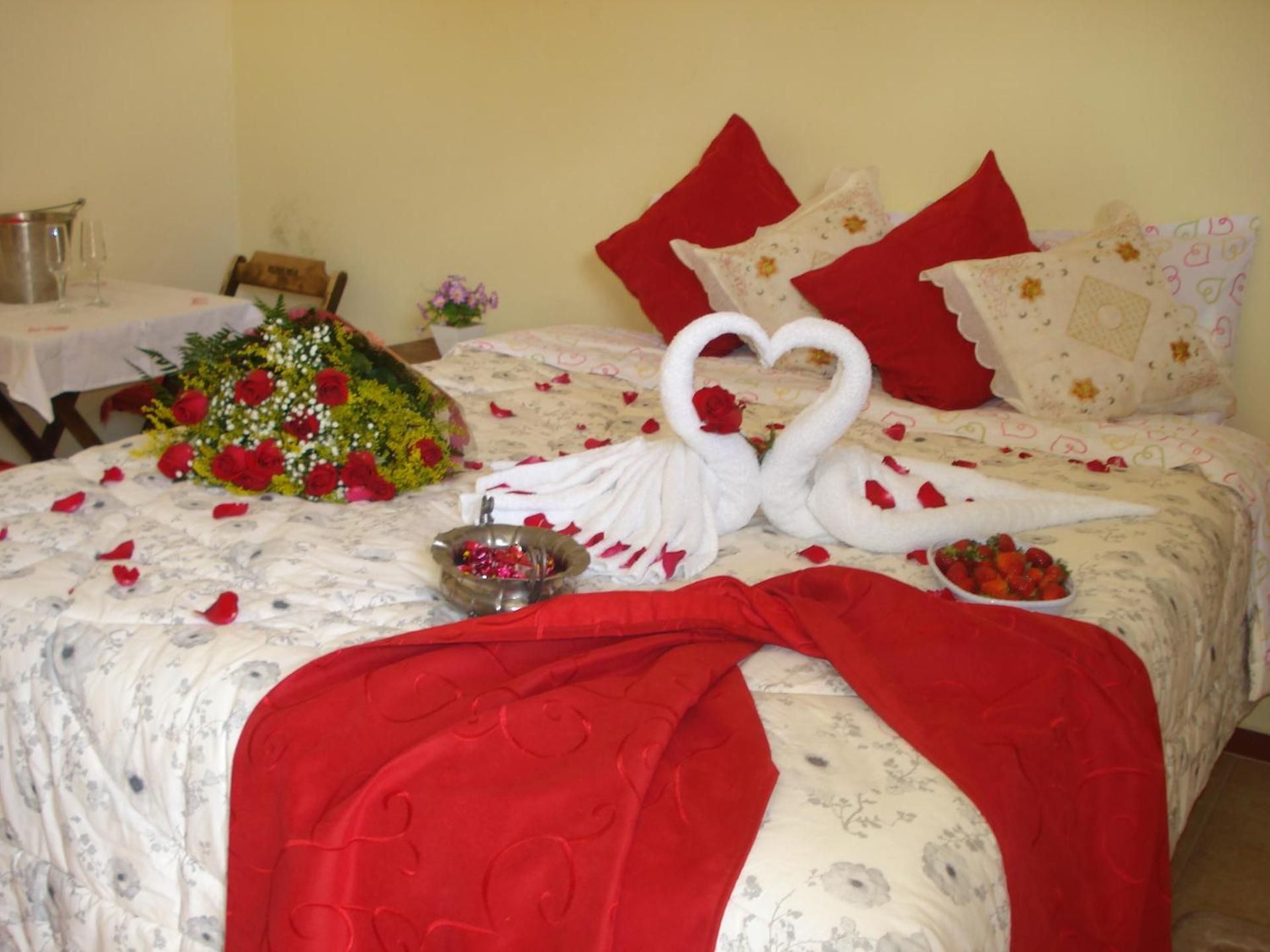 Honeymoon Suite
