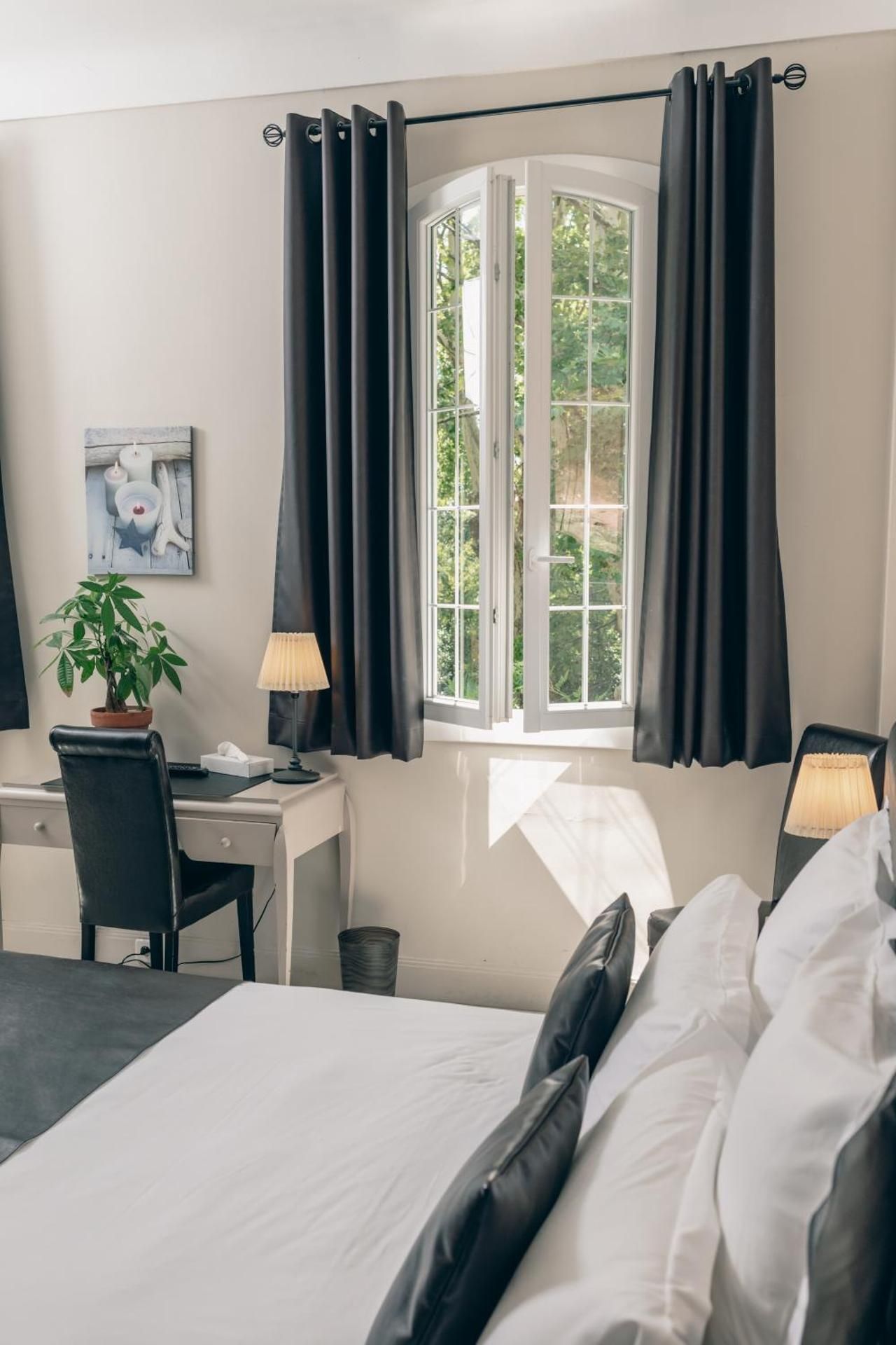 King Room with Garden View