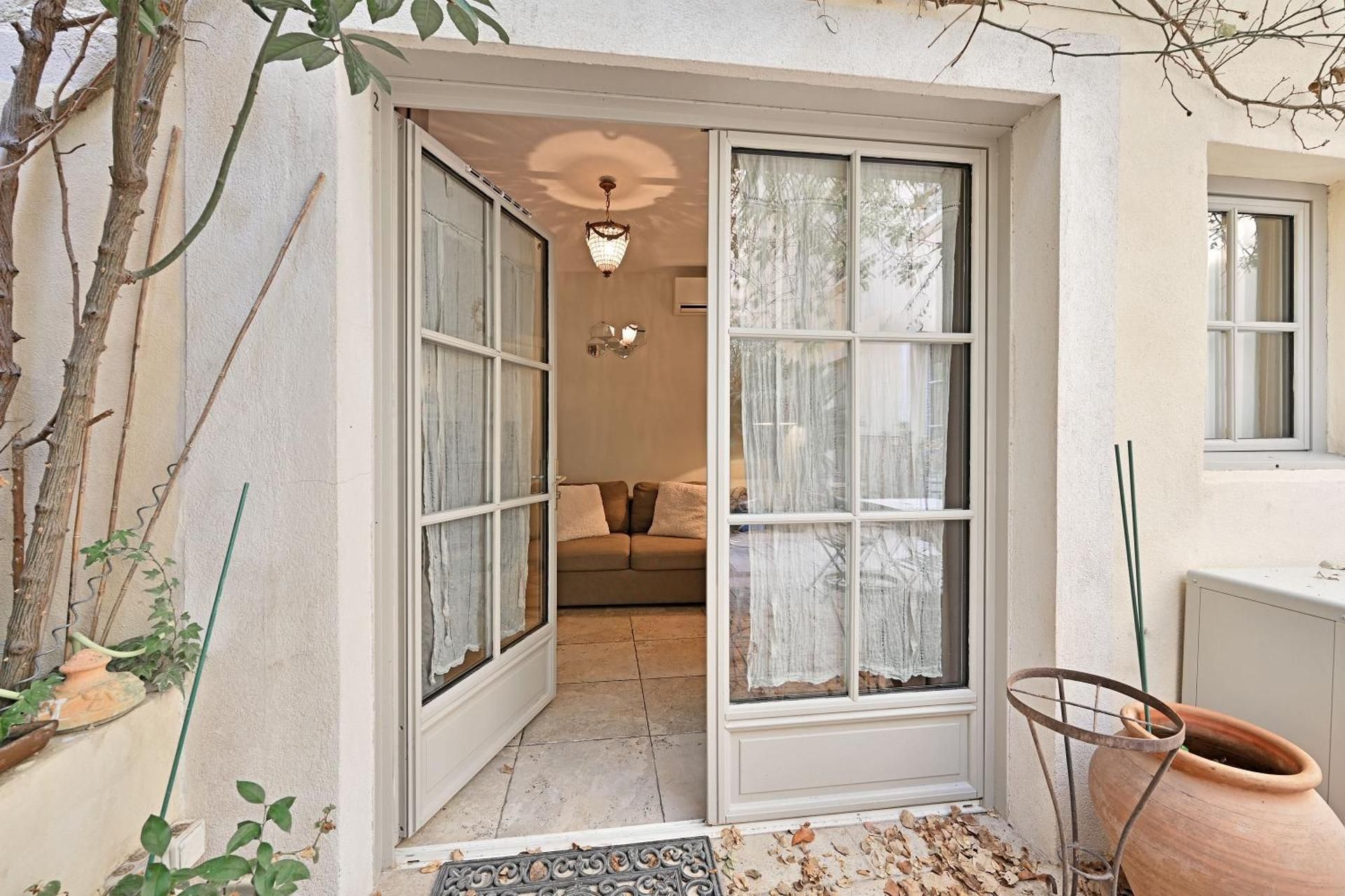 Apartment - Split Level