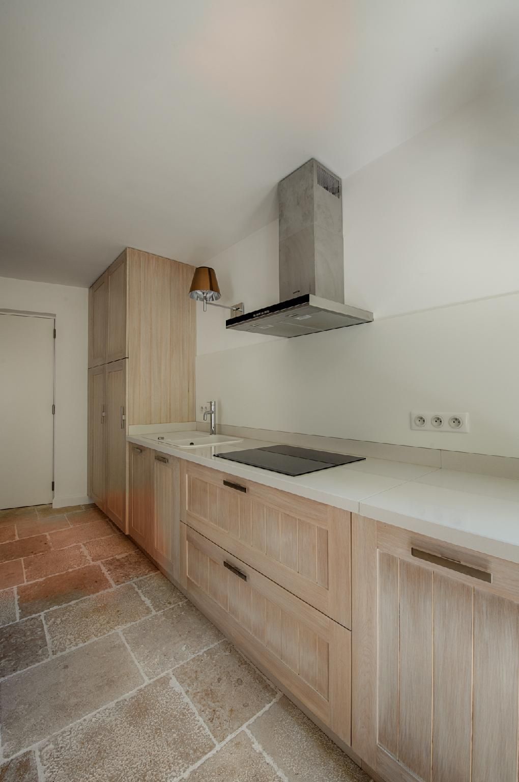Duplex-Apartment-Ensuite with Bath-Garden View