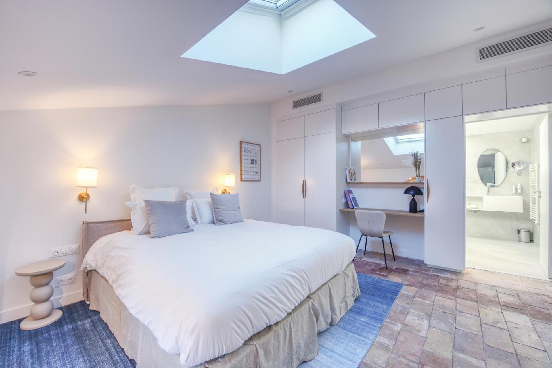 Superior Apartment