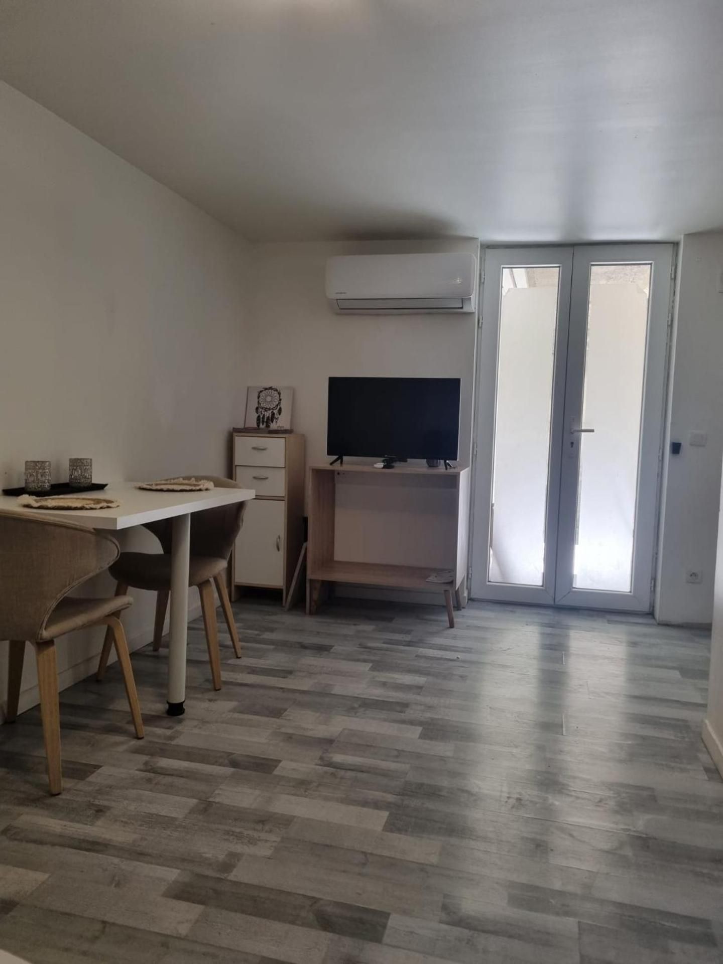 Studio with Terrace