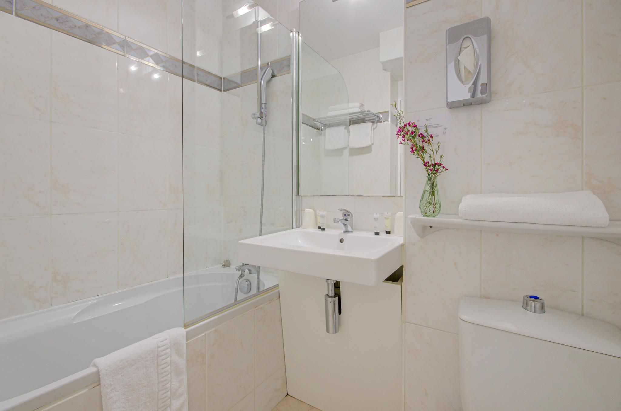 Eurotel Parc Expo Airport Montpellier Triple Standard 3