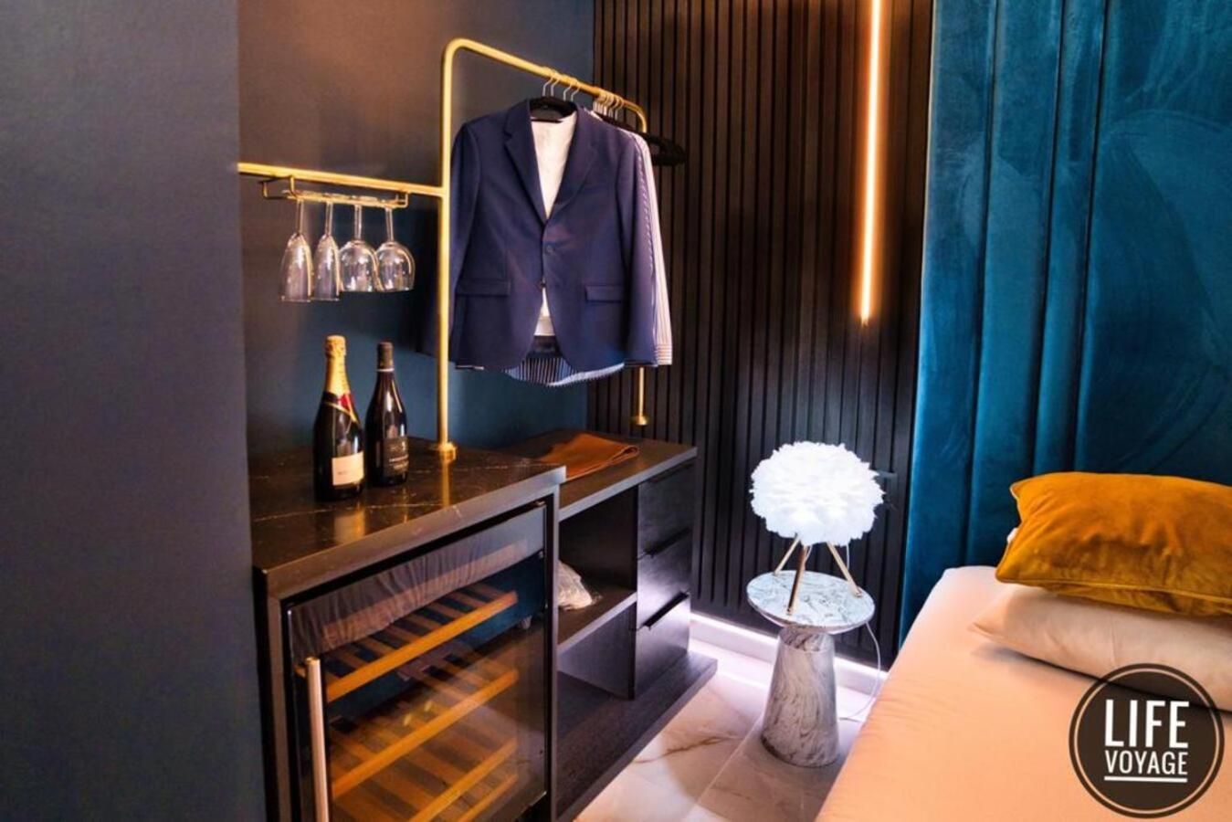 Two-Bedroom Suite - Private Sauna & Jacuzzi