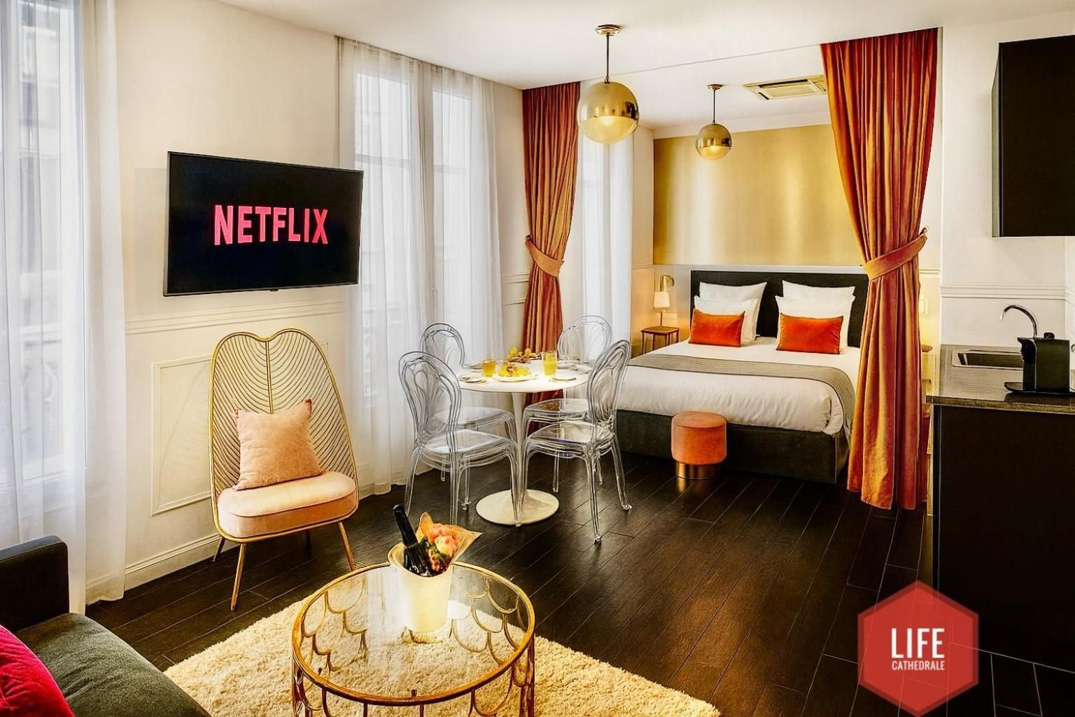 Deluxe Family Suite